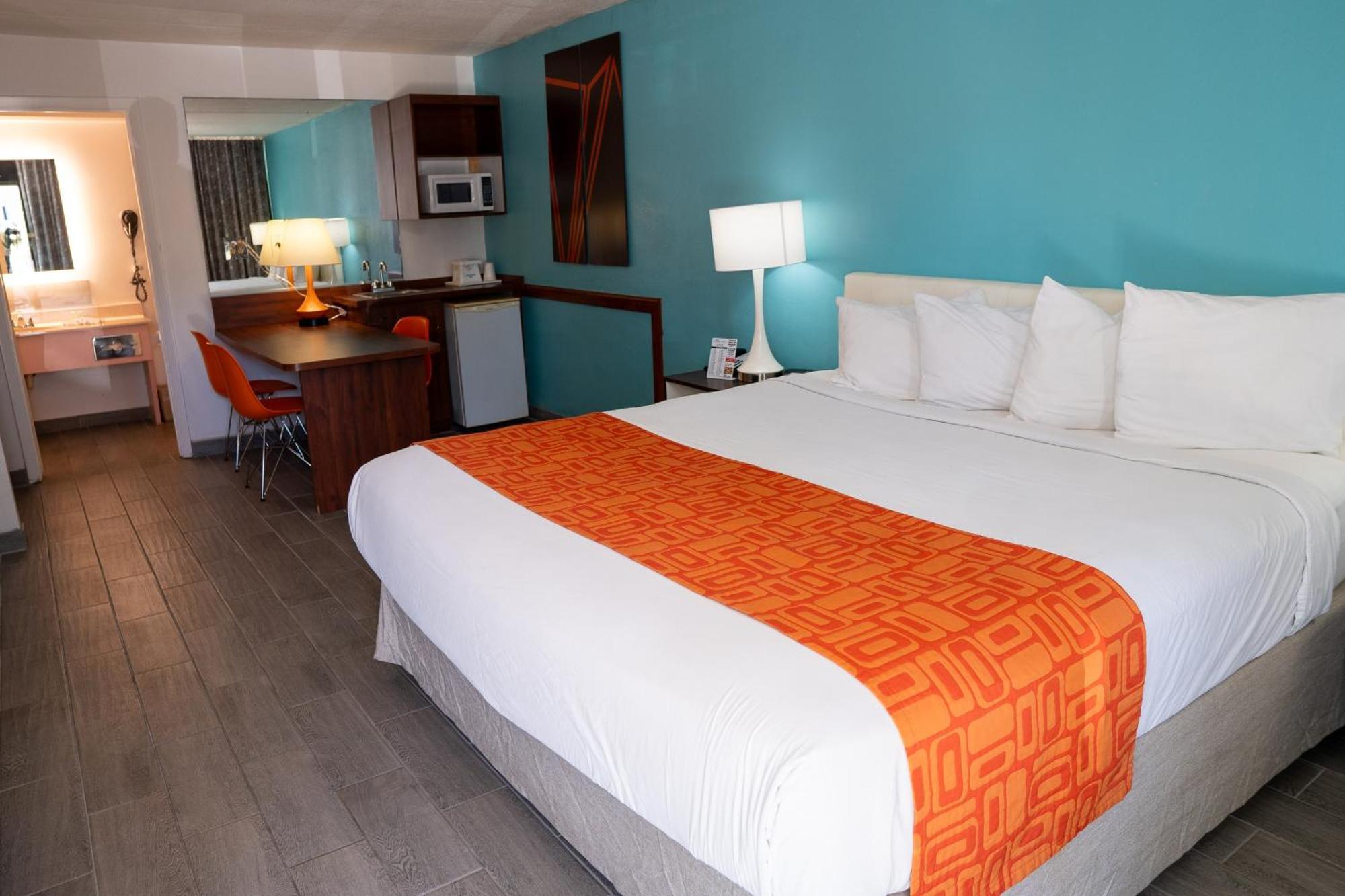 Howard Johnson By Wyndham Clearwater - Dunedin מראה חיצוני תמונה