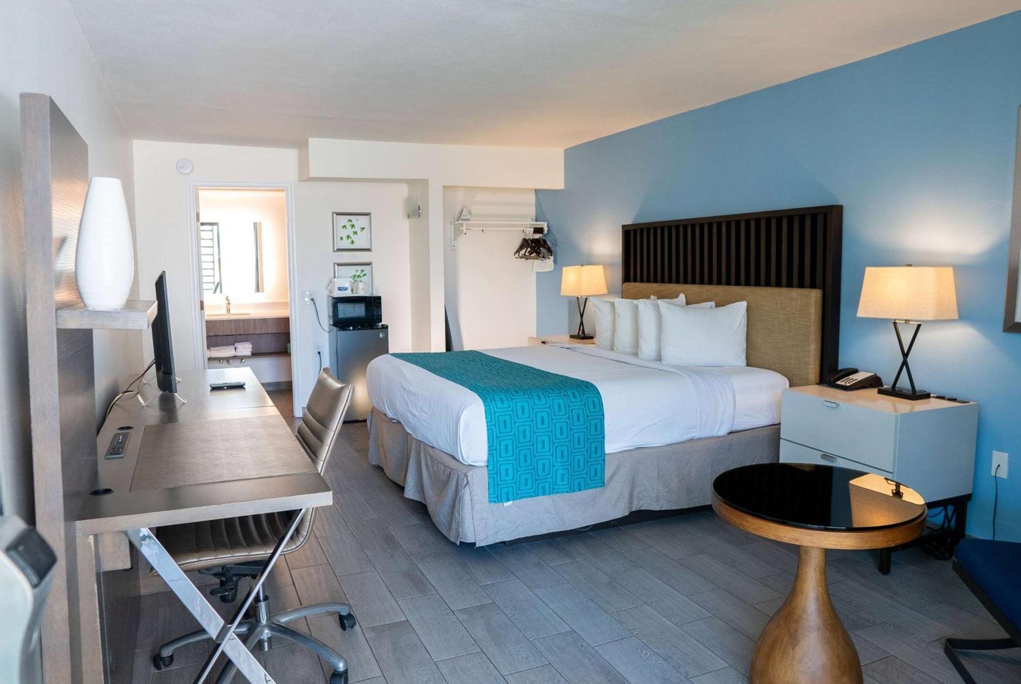 Howard Johnson By Wyndham Clearwater - Dunedin מראה חיצוני תמונה